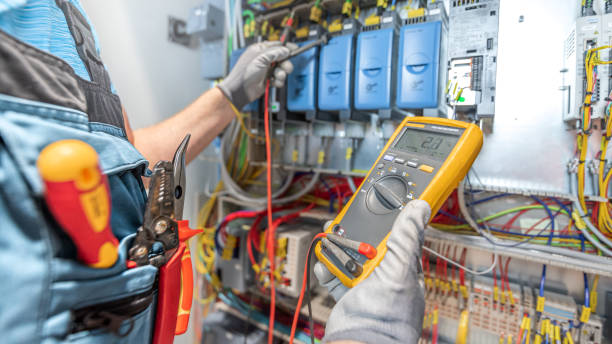 Best Circuit Breaker Repair  in Wapakoneta, OH
